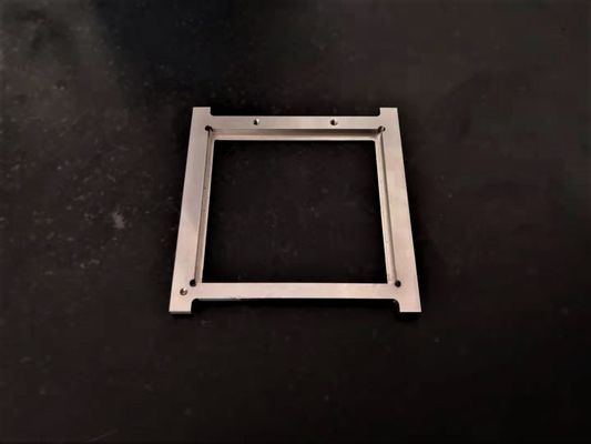 高く有効なCNCによって機械で造られる部品はアセンブリ据え付け品を点検することを自動化します