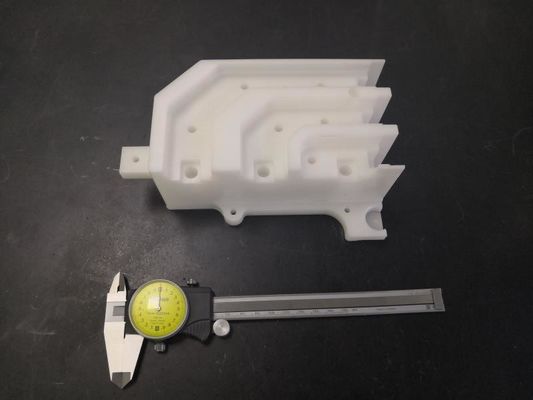 プラスチックかいま見の精密自動車のスペアーを設計するHiphの性能CNCの自動車部品