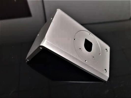 CNC UAVの無人機はチタニウムTC4 TA9 TW340のサンド ブラストの表面処理を分けます