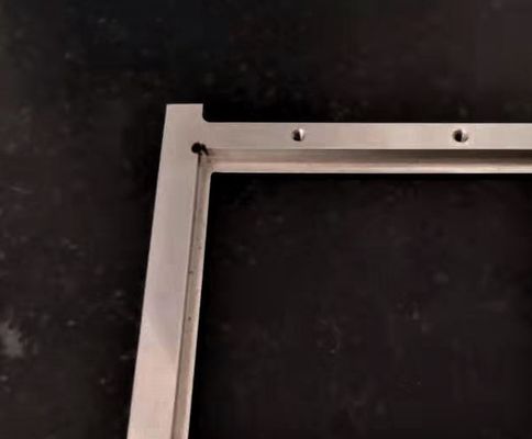 高く有効なCNCによって機械で造られる部品はアセンブリ据え付け品を点検することを自動化します