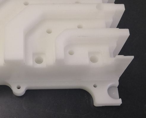 プラスチックかいま見の精密自動車のスペアーを設計するHiphの性能CNCの自動車部品