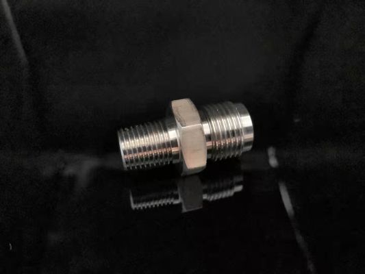 先を細くされた糸のコネクターの配管の管の管および付属品の回転式旋回装置