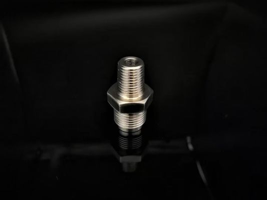 先を細くされた糸のコネクターの配管の管の管および付属品の回転式旋回装置