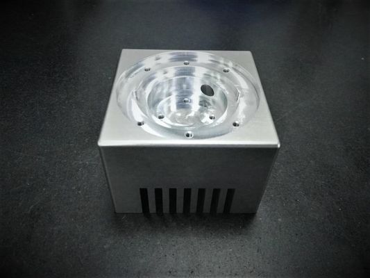 PCBハウジングの習慣のCNCによって機械で造られる部品ブラケットの未加工アルミニウム部品