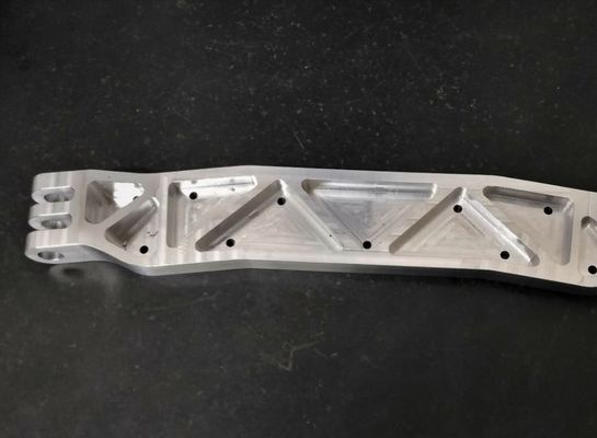 OEMのスイス人CNCの石油の機械類のために設計される製粉の部品の精密