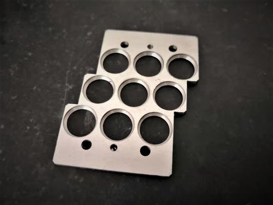 機械で造られる試験装置の精密はレーザーの切断装置の部品を分けます