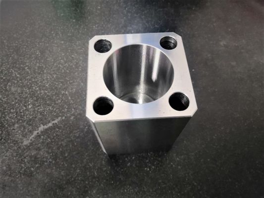 SKD11 Ra0.8 0.01mmの平坦の精密によって機械で造られる部品