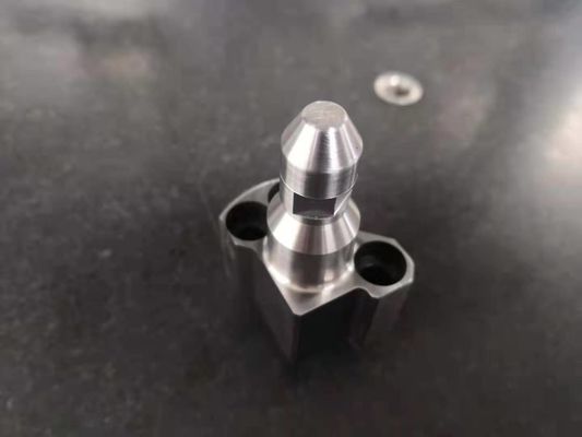 熱処理HRC60 Ra0.6の同心性0.005mmの精密によって機械で造られる部品